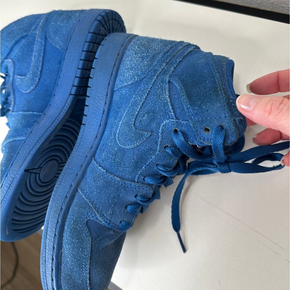 Nike Air Jordan 1 Retro High Top Blue Suede Sneaker 4 Youth - Picture 11 of 16